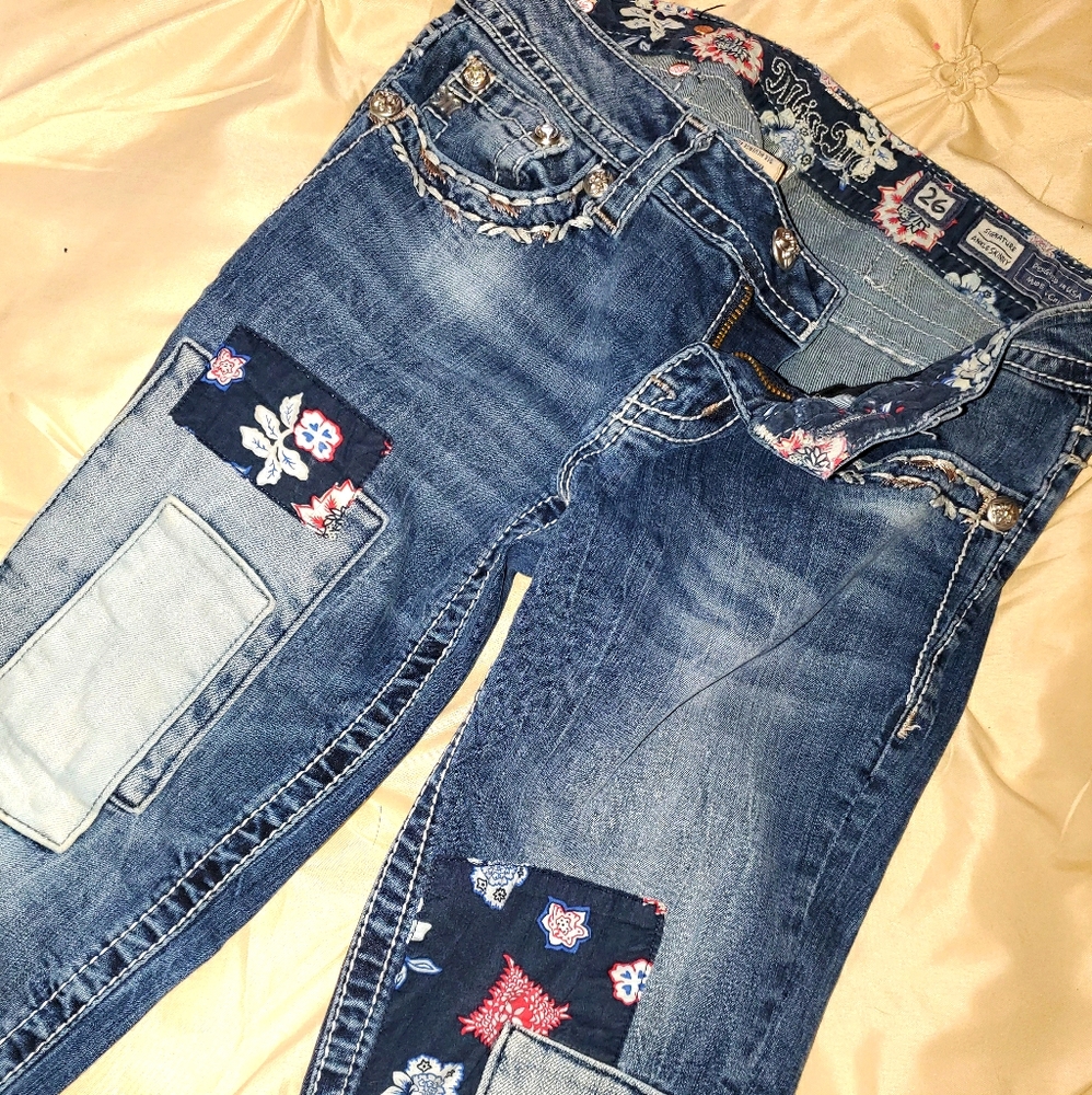 Miss Me Signature Ankle Skinny